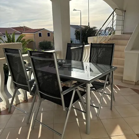 Apartman J&B Vir Exterior photo
